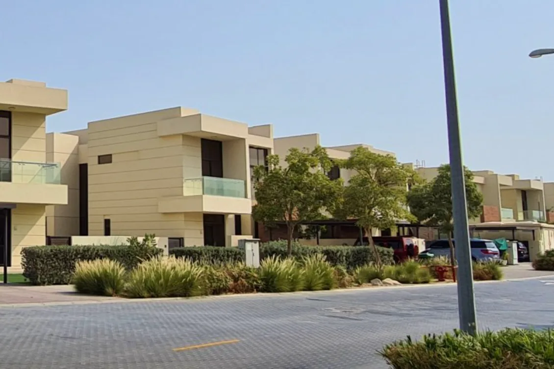 DAMAC HILLS - THE FIELD