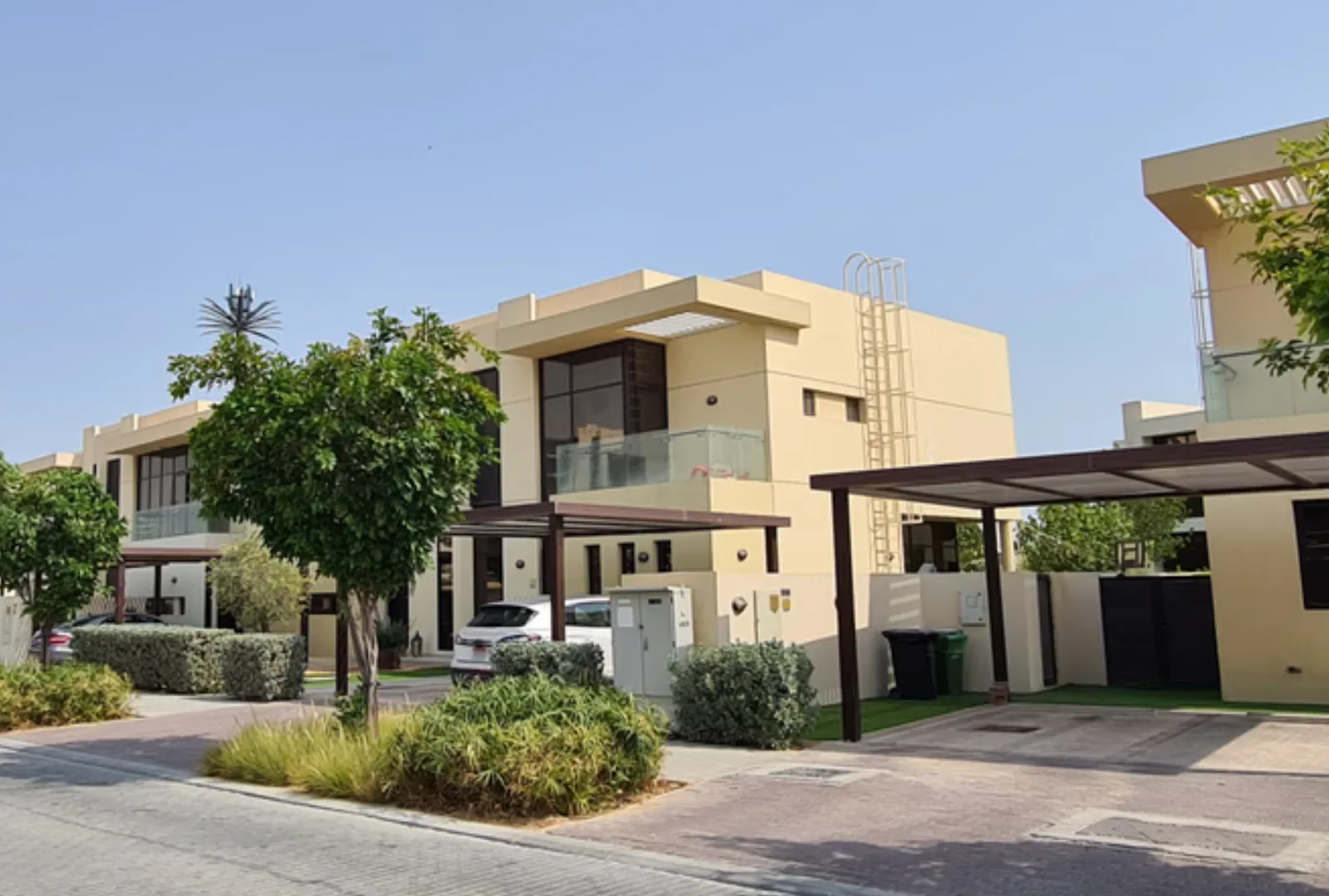 DAMAC HILLS - PHOENIX