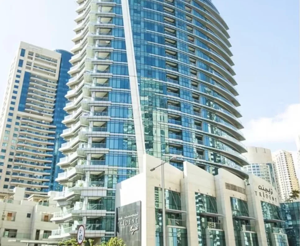 BAYSIDE RESIDENCE